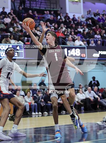 Thumbnail 2 in Archbishop Stepinac vs. Iona Prep (Crusader Classic) photogallery.