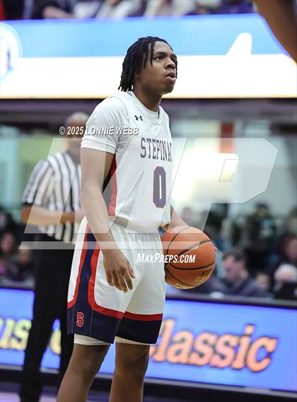 Thumbnail 1 in Archbishop Stepinac vs. Iona Prep (Crusader Classic) photogallery.