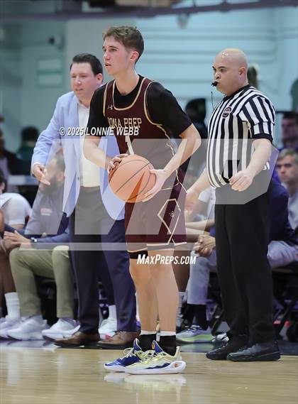 Thumbnail 3 in Archbishop Stepinac vs. Iona Prep (Crusader Classic) photogallery.