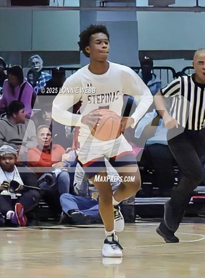 Thumbnail 3 in Archbishop Stepinac vs. Iona Prep (Crusader Classic) photogallery.