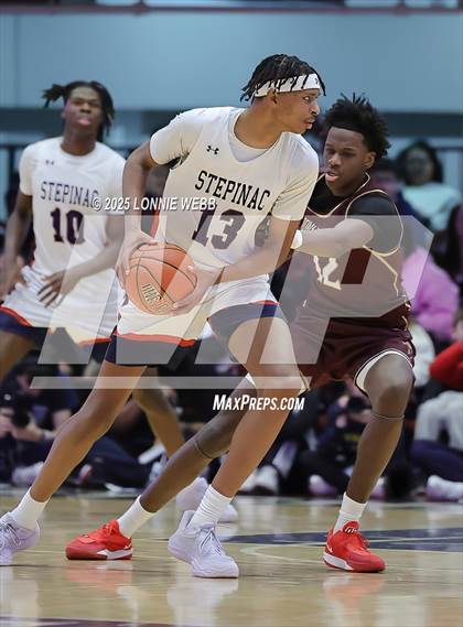 Thumbnail 1 in Archbishop Stepinac vs. Iona Prep (Crusader Classic) photogallery.
