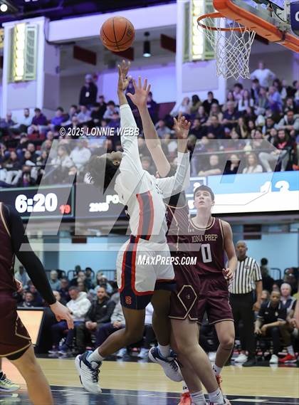 Thumbnail 3 in Archbishop Stepinac vs. Iona Prep (Crusader Classic) photogallery.