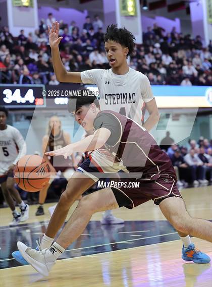 Thumbnail 2 in Archbishop Stepinac vs. Iona Prep (Crusader Classic) photogallery.