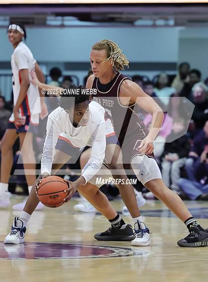 Thumbnail 1 in Archbishop Stepinac vs. Iona Prep (Crusader Classic) photogallery.