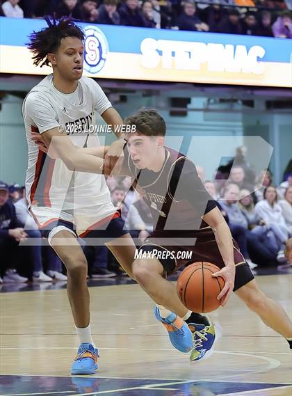 Thumbnail 3 in Archbishop Stepinac vs. Iona Prep (Crusader Classic) photogallery.