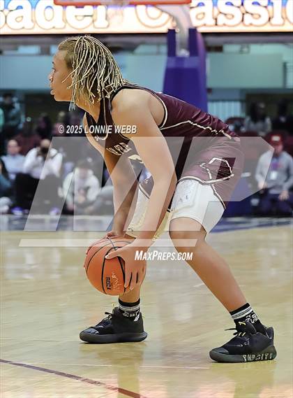 Thumbnail 3 in Archbishop Stepinac vs. Iona Prep (Crusader Classic) photogallery.