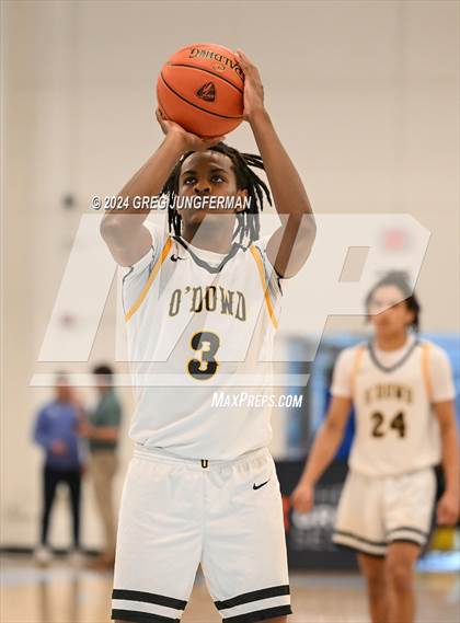 Thumbnail 2 in St. Patrick-St. Vincent vs. Bishop O'Dowd (Crush in the Valley) photogallery.