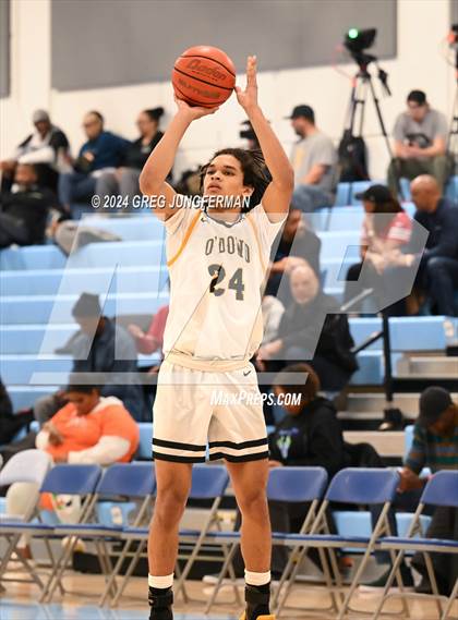 Thumbnail 1 in St. Patrick-St. Vincent vs. Bishop O'Dowd (Crush in the Valley) photogallery.