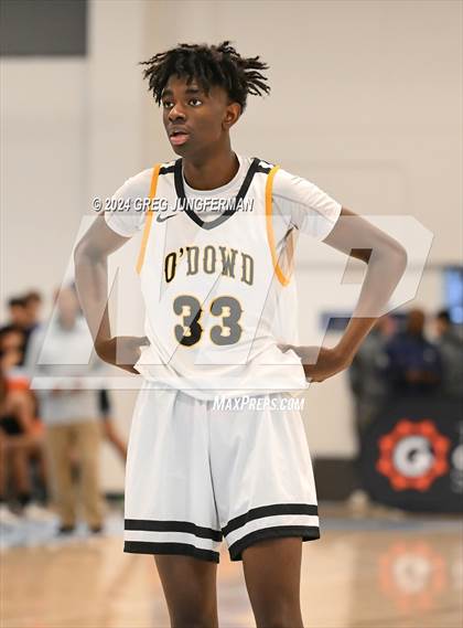 Thumbnail 3 in St. Patrick-St. Vincent vs. Bishop O'Dowd (Crush in the Valley) photogallery.