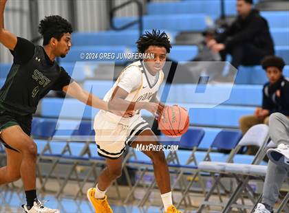 Thumbnail 3 in St. Patrick-St. Vincent vs. Bishop O'Dowd (Crush in the Valley) photogallery.