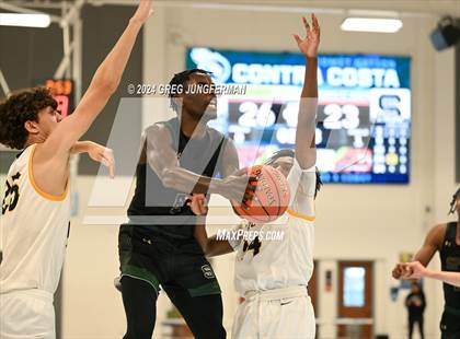Thumbnail 1 in St. Patrick-St. Vincent vs. Bishop O'Dowd (Crush in the Valley) photogallery.