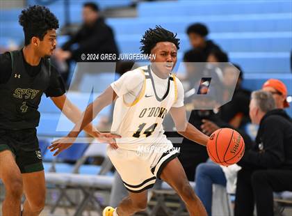 Thumbnail 1 in St. Patrick-St. Vincent vs. Bishop O'Dowd (Crush in the Valley) photogallery.