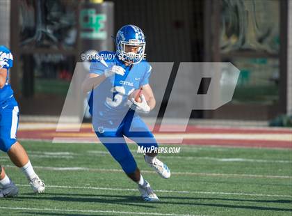 Thumbnail 1 in Central vs. Morse (CIF D3 Finals) photogallery.