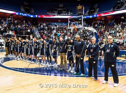 Thumbnail 1 in Sacred Heart vs. Notre Dame Catholic (CIAC Class M Final) photogallery.