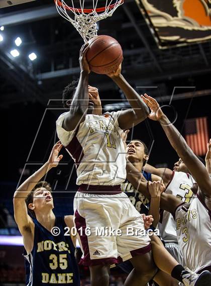 Thumbnail 1 in Sacred Heart vs. Notre Dame Catholic (CIAC Class M Final) photogallery.
