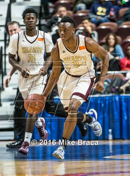 Thumbnail 1 in Sacred Heart vs. Notre Dame Catholic (CIAC Class M Final) photogallery.