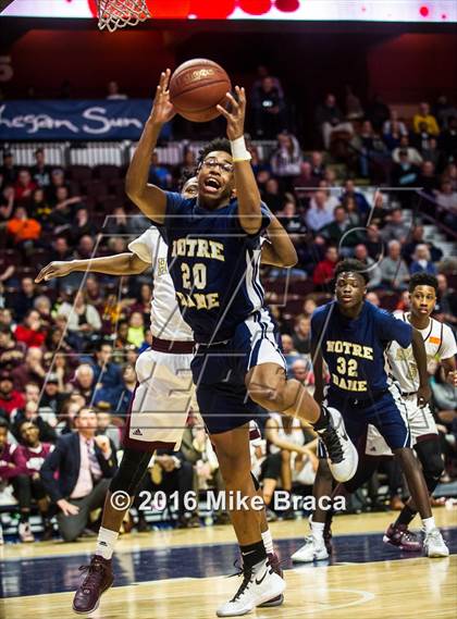 Thumbnail 1 in Sacred Heart vs. Notre Dame Catholic (CIAC Class M Final) photogallery.