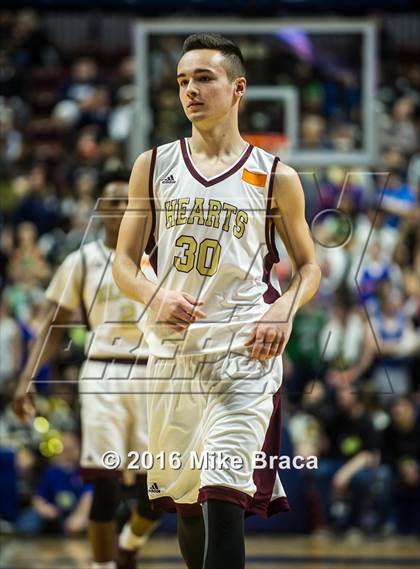 Thumbnail 2 in Sacred Heart vs. Notre Dame Catholic (CIAC Class M Final) photogallery.