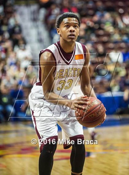 Thumbnail 3 in Sacred Heart vs. Notre Dame Catholic (CIAC Class M Final) photogallery.