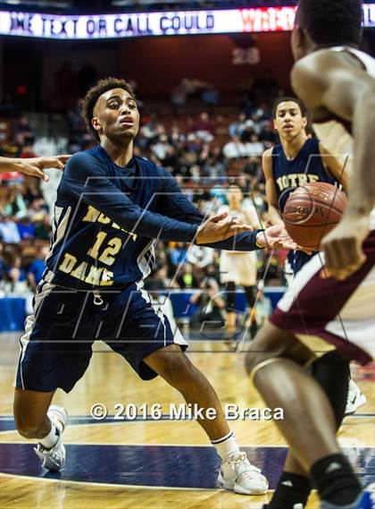 Thumbnail 1 in Sacred Heart vs. Notre Dame Catholic (CIAC Class M Final) photogallery.