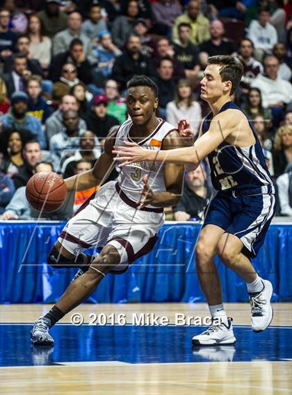 Thumbnail 1 in Sacred Heart vs. Notre Dame Catholic (CIAC Class M Final) photogallery.