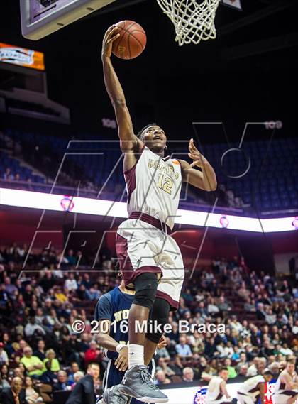 Thumbnail 3 in Sacred Heart vs. Notre Dame Catholic (CIAC Class M Final) photogallery.