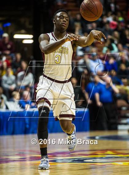 Thumbnail 2 in Sacred Heart vs. Notre Dame Catholic (CIAC Class M Final) photogallery.