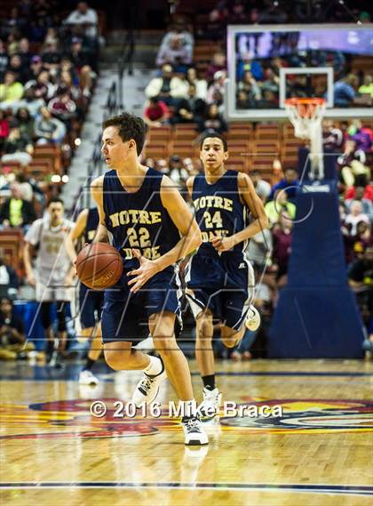 Thumbnail 1 in Sacred Heart vs. Notre Dame Catholic (CIAC Class M Final) photogallery.