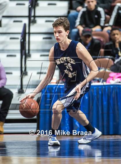 Thumbnail 2 in Sacred Heart vs. Notre Dame Catholic (CIAC Class M Final) photogallery.