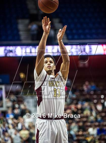 Thumbnail 3 in Sacred Heart vs. Notre Dame Catholic (CIAC Class M Final) photogallery.