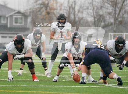 Thumbnail 2 in Bellevue vs. Kennewick (WIAA 3A Final) photogallery.