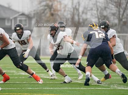 Thumbnail 1 in Bellevue vs. Kennewick (WIAA 3A Final) photogallery.