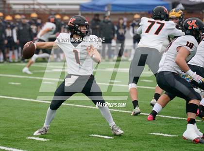 Thumbnail 2 in Bellevue vs. Kennewick (WIAA 3A Final) photogallery.
