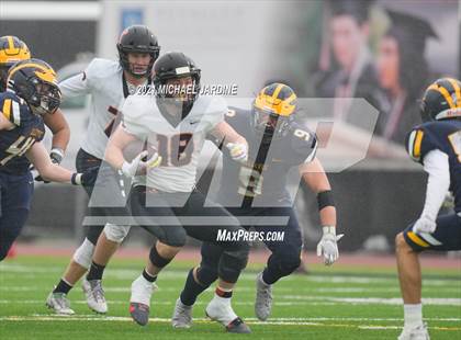 Thumbnail 1 in Bellevue vs. Kennewick (WIAA 3A Final) photogallery.