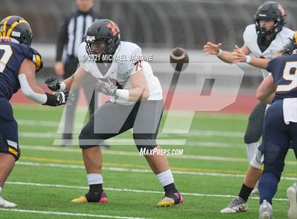 Thumbnail 2 in Bellevue vs. Kennewick (WIAA 3A Final) photogallery.