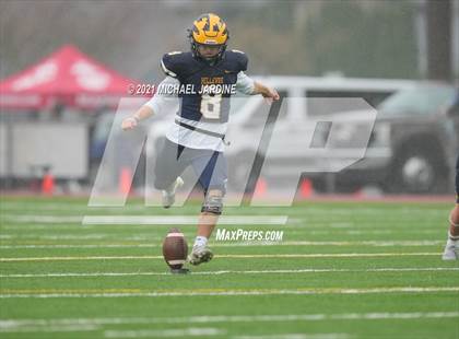 Thumbnail 3 in Bellevue vs. Kennewick (WIAA 3A Final) photogallery.