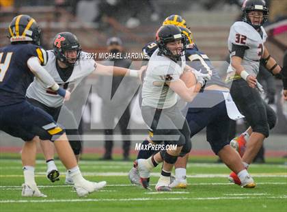 Thumbnail 3 in Bellevue vs. Kennewick (WIAA 3A Final) photogallery.