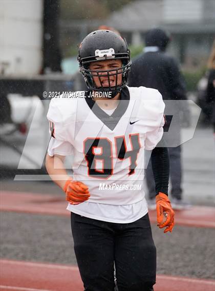 Thumbnail 1 in Bellevue vs. Kennewick (WIAA 3A Final) photogallery.