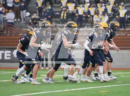 Thumbnail 2 in Bellevue vs. Kennewick (WIAA 3A Final) photogallery.