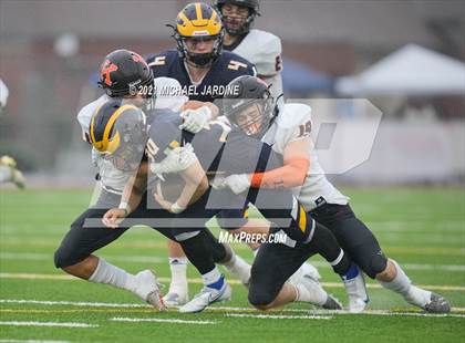 Thumbnail 2 in Bellevue vs. Kennewick (WIAA 3A Final) photogallery.