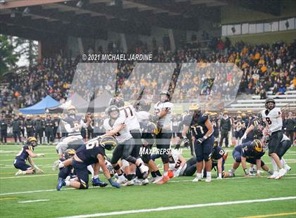 Thumbnail 1 in Bellevue vs. Kennewick (WIAA 3A Final) photogallery.