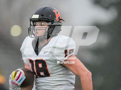 Thumbnail 3 in Bellevue vs. Kennewick (WIAA 3A Final) photogallery.