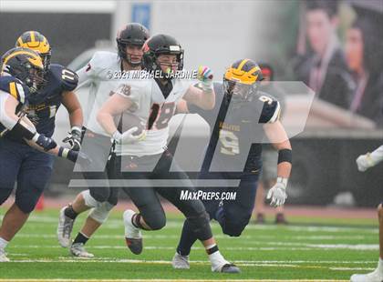 Thumbnail 2 in Bellevue vs. Kennewick (WIAA 3A Final) photogallery.