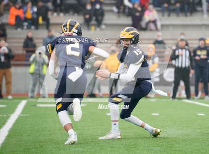 Thumbnail 3 in Bellevue vs. Kennewick (WIAA 3A Final) photogallery.