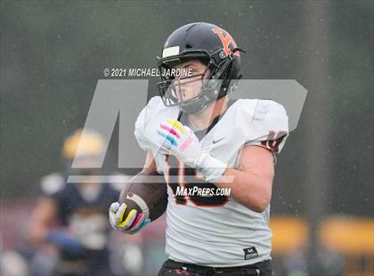 Thumbnail 2 in Bellevue vs. Kennewick (WIAA 3A Final) photogallery.
