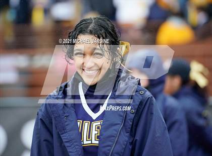 Thumbnail 1 in Bellevue vs. Kennewick (WIAA 3A Final) photogallery.