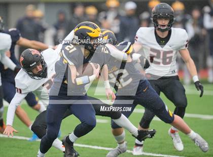 Thumbnail 2 in Bellevue vs. Kennewick (WIAA 3A Final) photogallery.