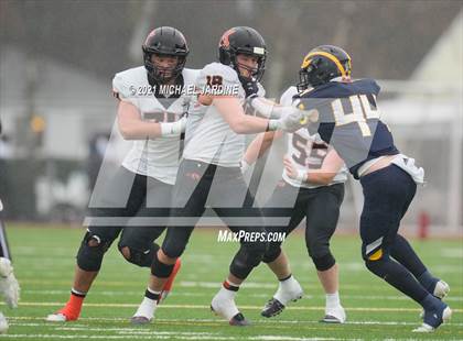 Thumbnail 2 in Bellevue vs. Kennewick (WIAA 3A Final) photogallery.