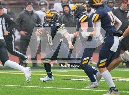 Thumbnail 1 in Bellevue vs. Kennewick (WIAA 3A Final) photogallery.