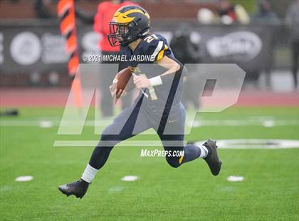 Thumbnail 3 in Bellevue vs. Kennewick (WIAA 3A Final) photogallery.